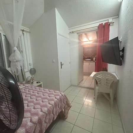 Appt F2 Bellissima Lägenhet Baie-Mahault Exteriör bild