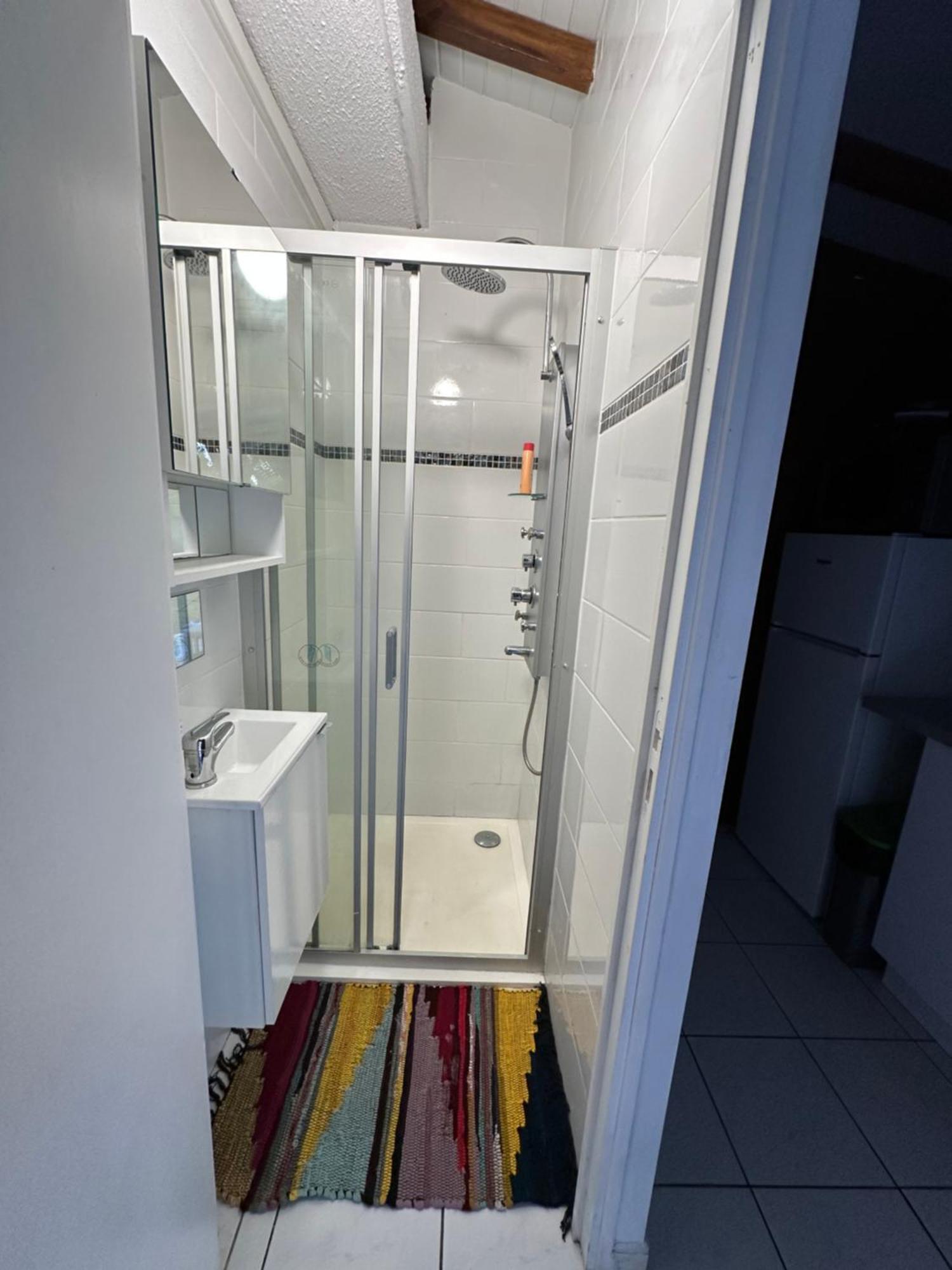 Appt F2 Bellissima Lägenhet Baie-Mahault Exteriör bild